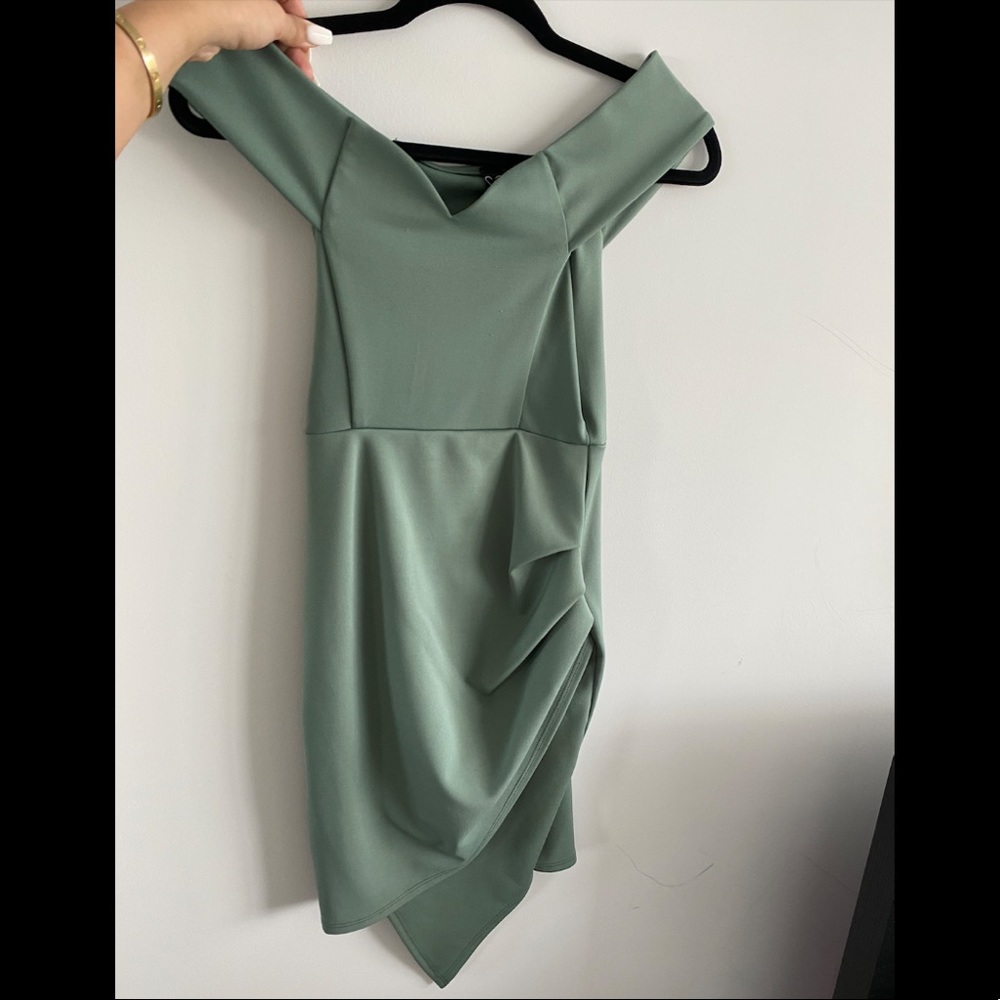 SOLD ❌❌❌ NWOT olive green dress